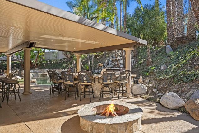 1180 Academy Ln, Vista, CA 92081