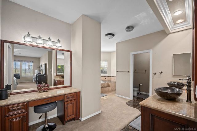 1180 Academy Ln, Vista, CA 92081