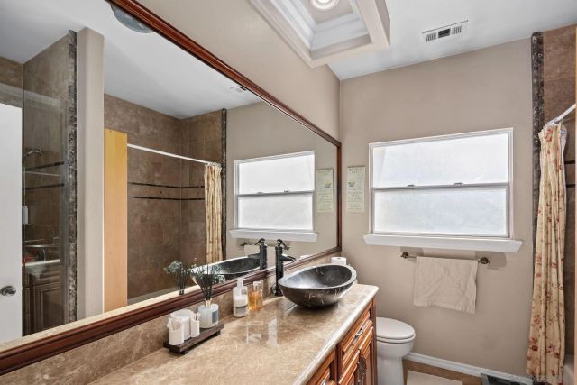 1180 Academy Ln, Vista, CA 92081