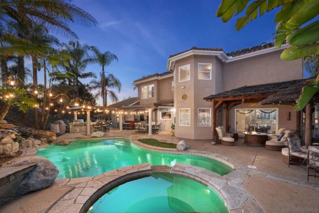 1180 Academy Ln, Vista, CA 92081