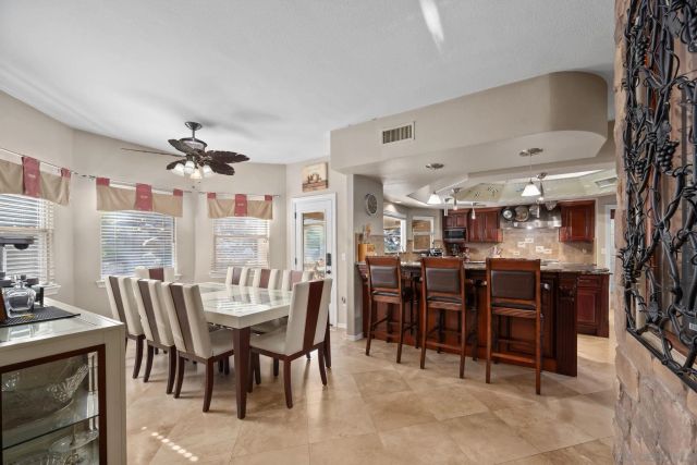 1180 Academy Ln, Vista, CA 92081