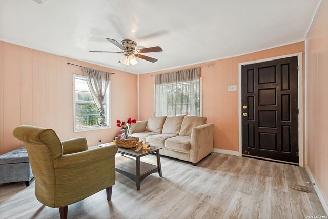 214 Castroville, San Antonio, TX 78207