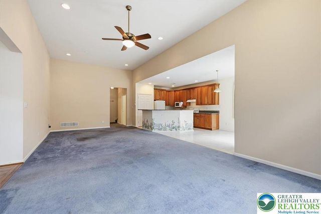 1888 Jeanine Way, Hellertown Boro, PA 18055