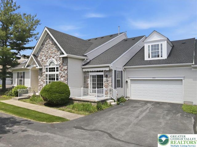 1888 Jeanine Way, Hellertown Boro, PA 18055