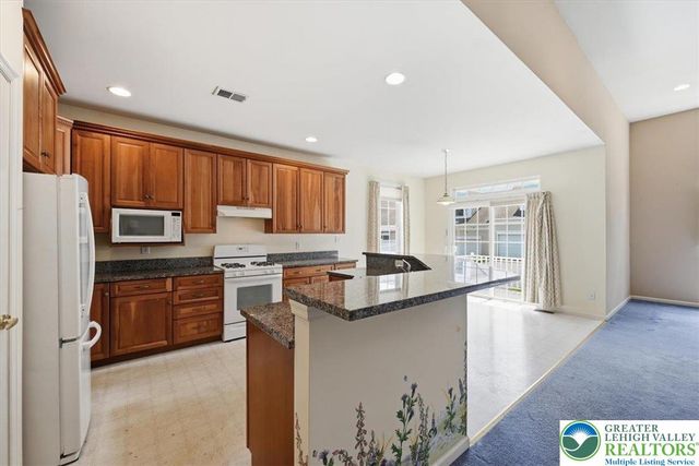 1888 Jeanine Way, Hellertown Boro, PA 18055