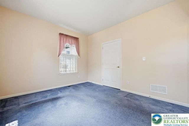 1888 Jeanine Way, Hellertown Boro, PA 18055