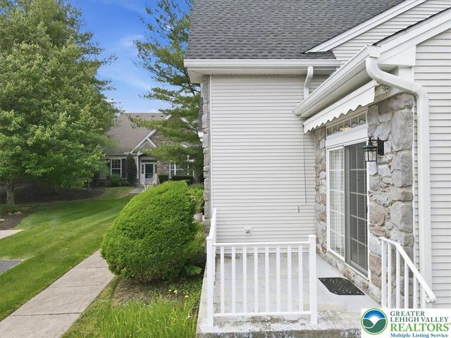 1888 Jeanine Way, Hellertown Boro, PA 18055