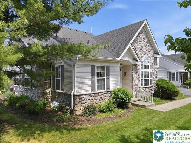 1888 Jeanine Way, Hellertown Boro, PA 18055