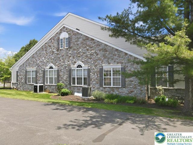 1888 Jeanine Way, Hellertown Boro, PA 18055