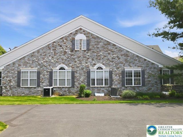 1888 Jeanine Way, Hellertown Boro, PA 18055