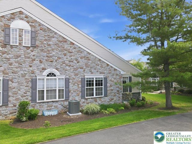 1888 Jeanine Way, Hellertown Boro, PA 18055