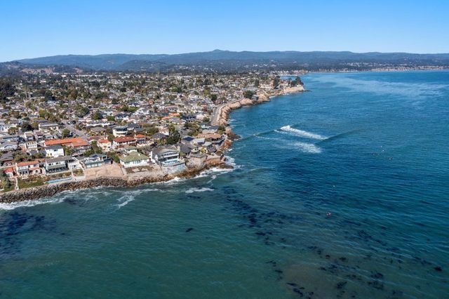 3813 Floral, Santa Cruz, CA 95062