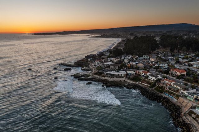 3813 Floral, Santa Cruz, CA 95062