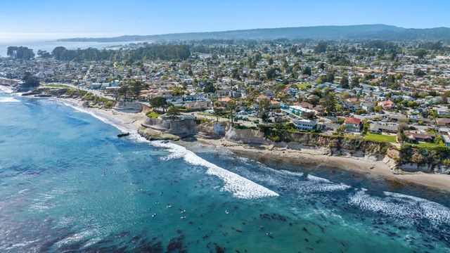 3813 Floral, Santa Cruz, CA 95062