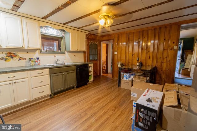 1615 CHURCH ST, Tobyhanna, PA 18466