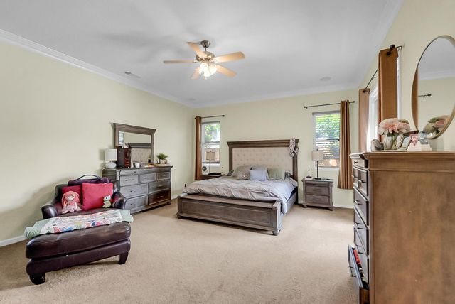 1929 Sparrowhawk St, Manteca, CA 95337