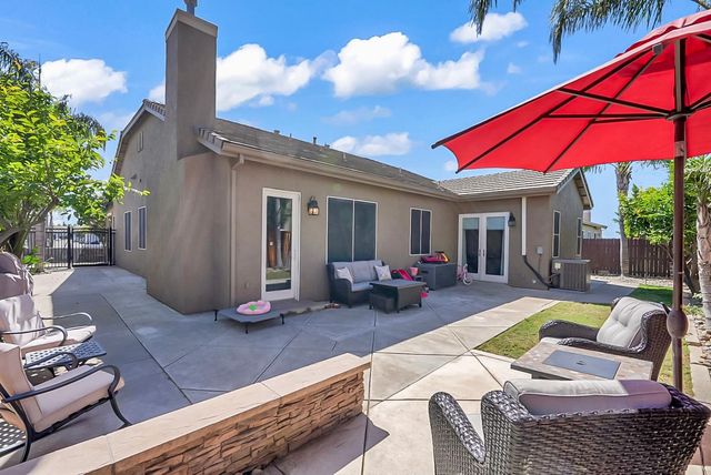 1929 Sparrowhawk St, Manteca, CA 95337
