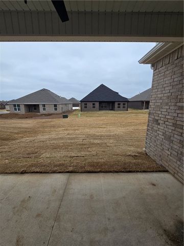 2302 N Zane Street, Siloam Springs, AR 72761