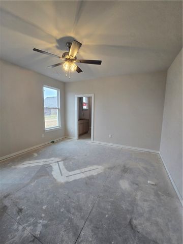 2302 N Zane Street, Siloam Springs, AR 72761