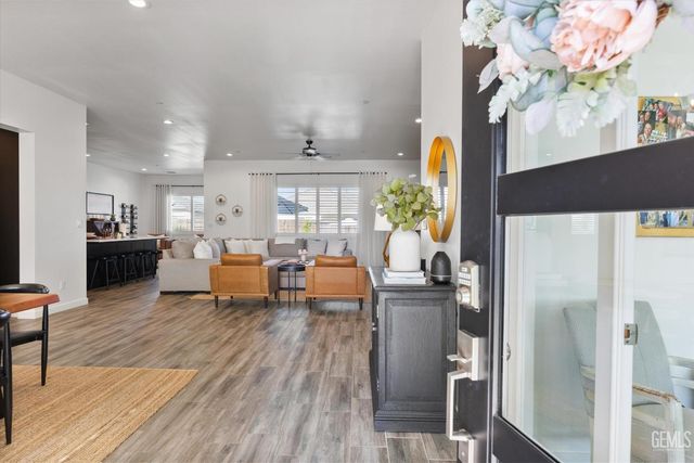 709 Polson Court, Bakersfield, CA 93314