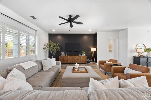 709 Polson Court, Bakersfield, CA 93314