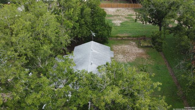 705 Florence, Castroville, TX 78009