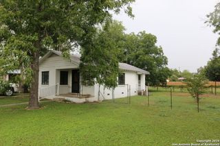 705 Florence, Castroville, TX 78009