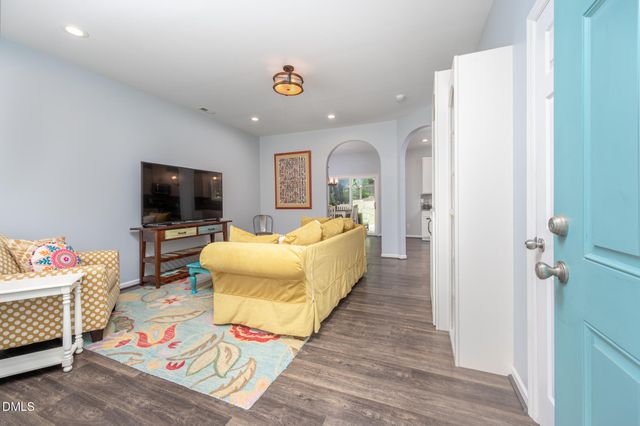 908 Woodside Park Lane, Durham, NC 27704