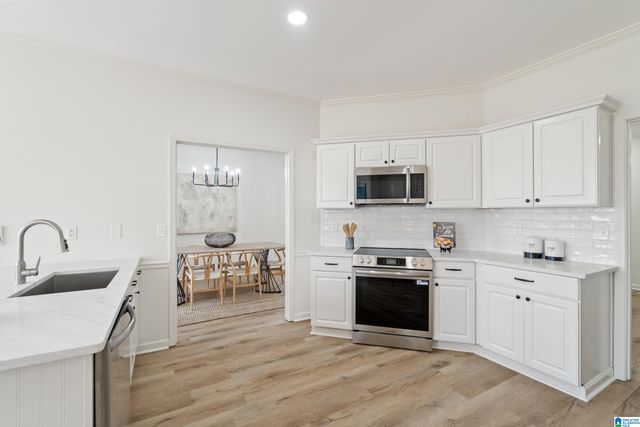 1123 BERWICK ROAD, Hoover, AL 35242