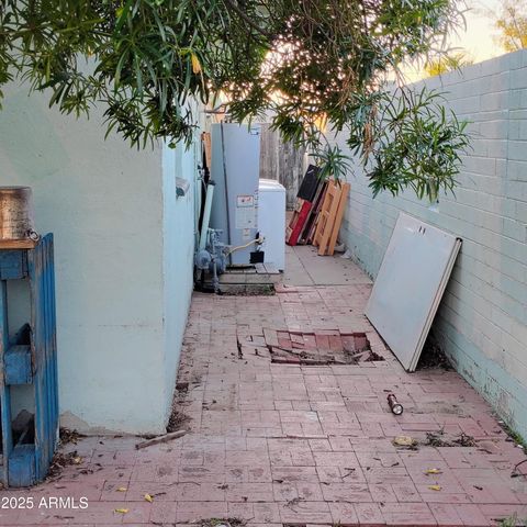 1064 W 5TH Street, Tempe, AZ 85281