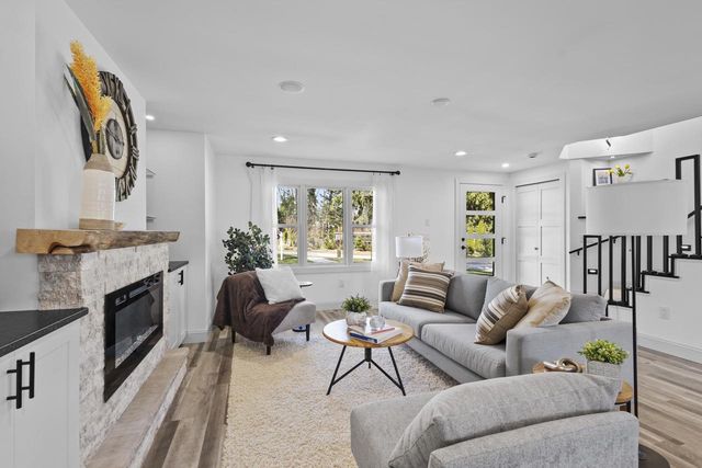 623 Summit Road, Madison, WI 53704