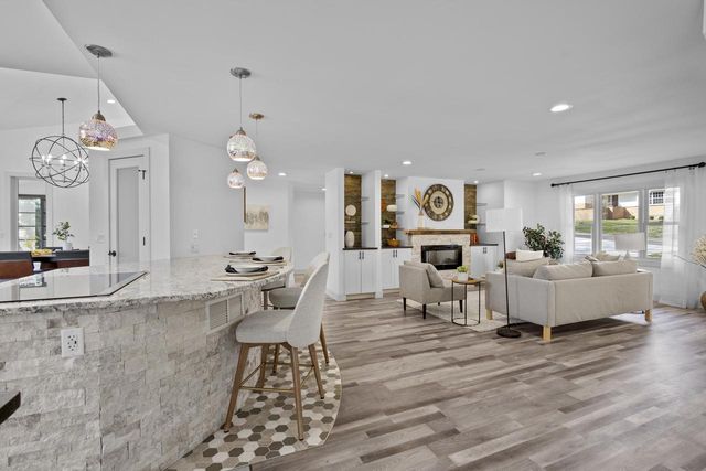 623 Summit Road, Madison, WI 53704