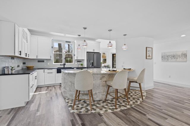 623 Summit Road, Madison, WI 53704