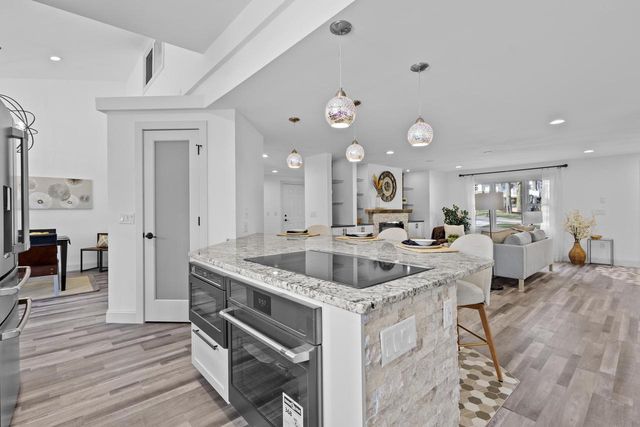 623 Summit Road, Madison, WI 53704