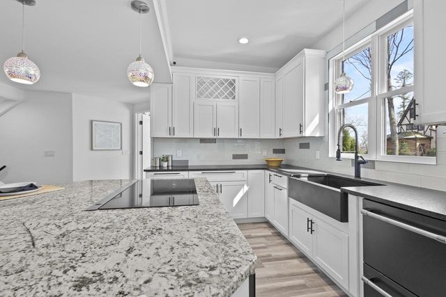 623 Summit Road, Madison, WI 53704