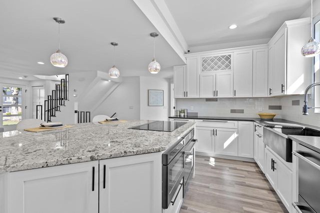 623 Summit Road, Madison, WI 53704