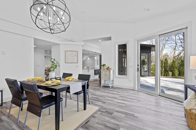 623 Summit Road, Madison, WI 53704