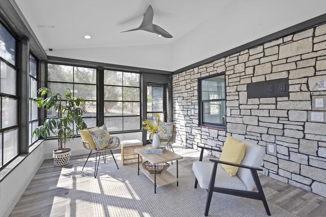 623 Summit Road, Madison, WI 53704