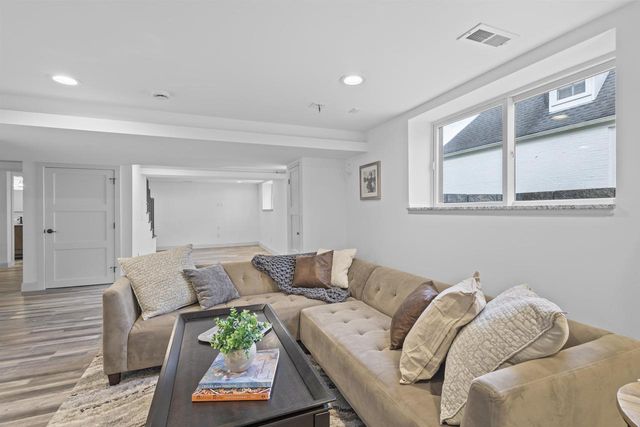 623 Summit Road, Madison, WI 53704