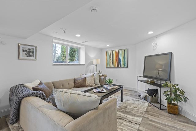 623 Summit Road, Madison, WI 53704