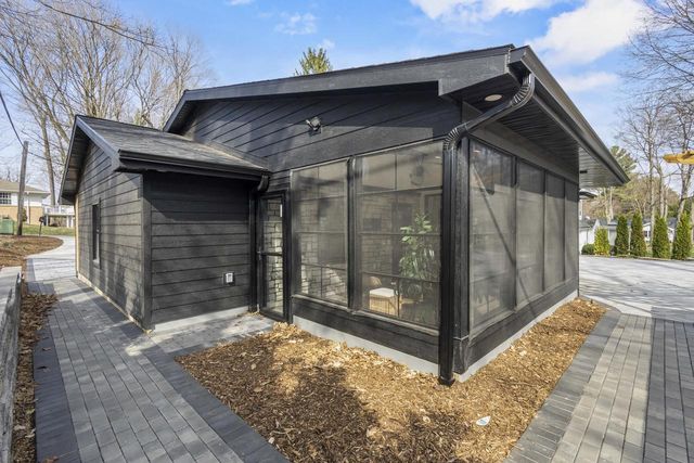 623 Summit Road, Madison, WI 53704