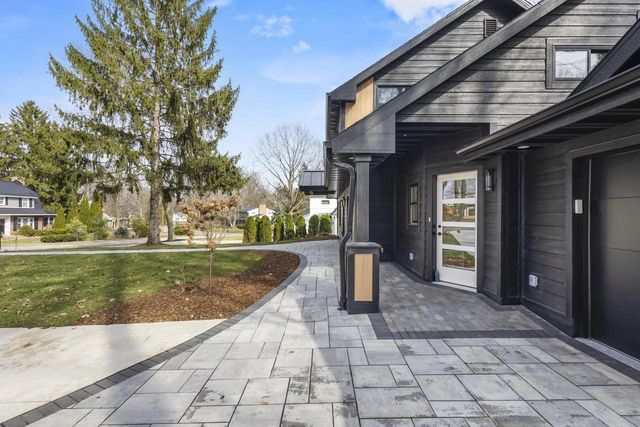 623 Summit Road, Madison, WI 53704