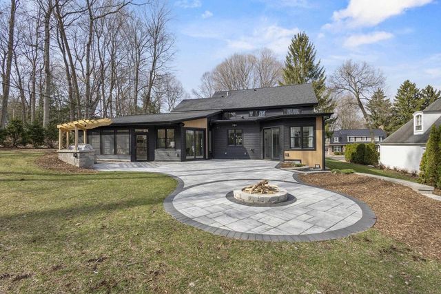 623 Summit Road, Madison, WI 53704