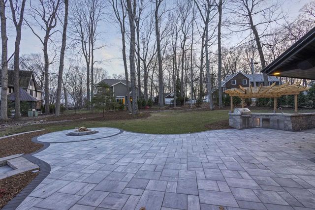 623 Summit Road, Madison, WI 53704