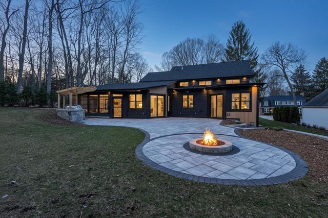 623 Summit Road, Madison, WI 53704