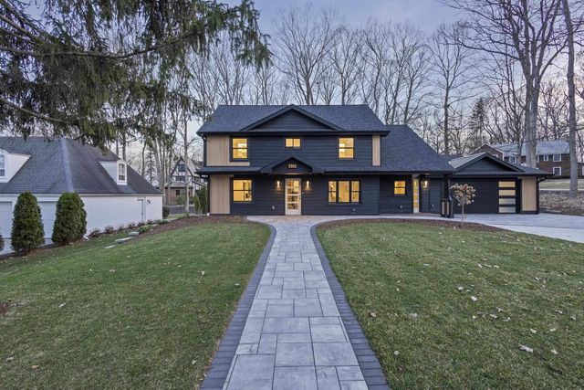 623 Summit Road, Madison, WI 53704