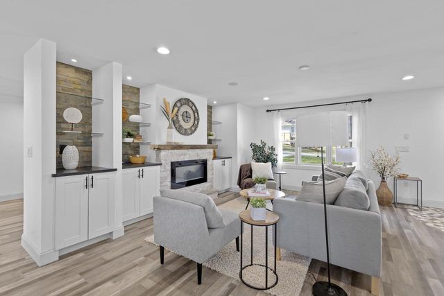 623 Summit Road, Madison, WI 53704