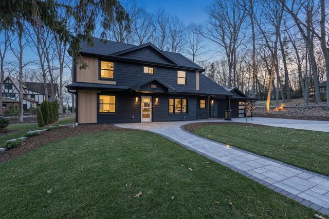 623 Summit Road, Madison, WI 53704