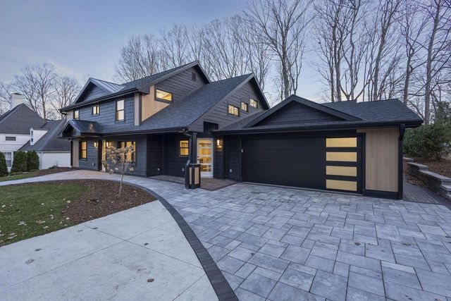 623 Summit Road, Madison, WI 53704