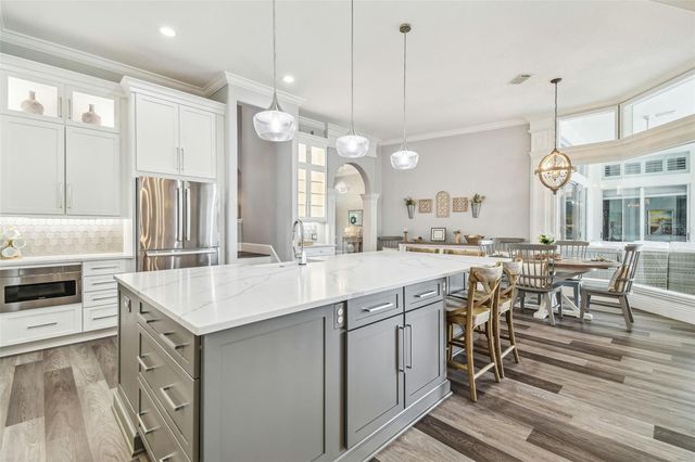 9105 WOODRIDGE RUN DRIVE, Tampa, FL 33647